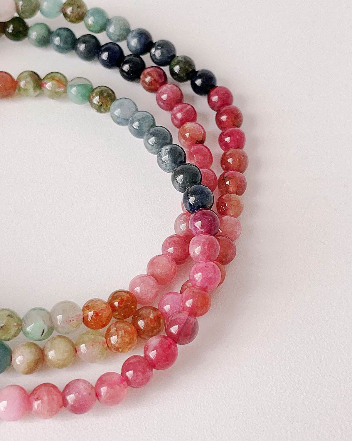 Bracelet enroulé en tourmaline arc-en-ciel