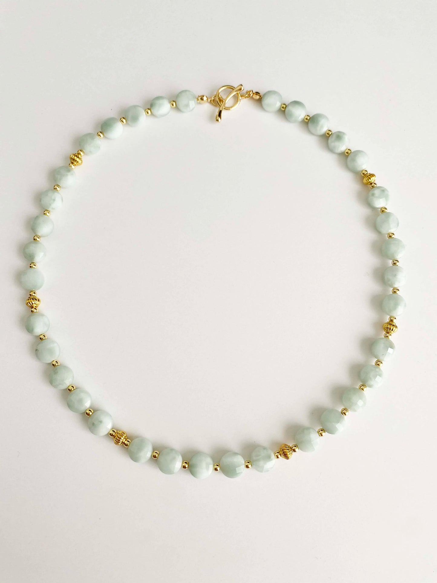 Jade Necklace – Spring Pasture on the Sheep Trail | HOTSHELLOW Stone Bookstore