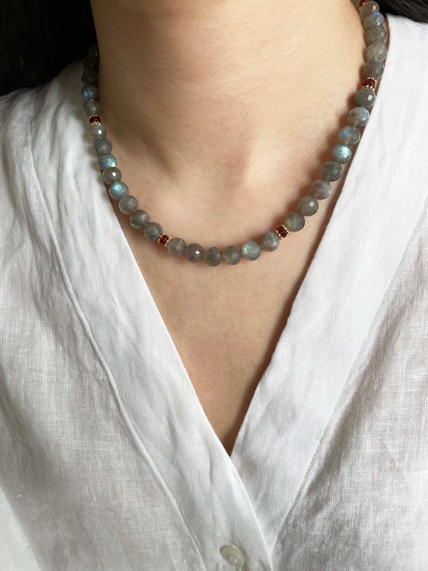 5A Labradorite & Garnet Necklace – Noble Radiance | HOTSHELLOW Stone Bookstore