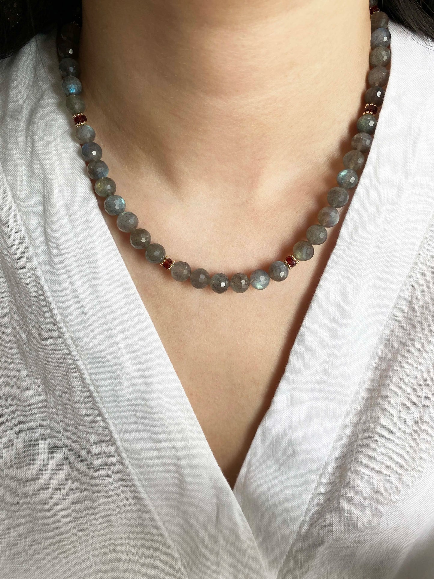 5A Labradorite & Garnet Necklace – Noble Radiance | HOTSHELLOW Stone Bookstore