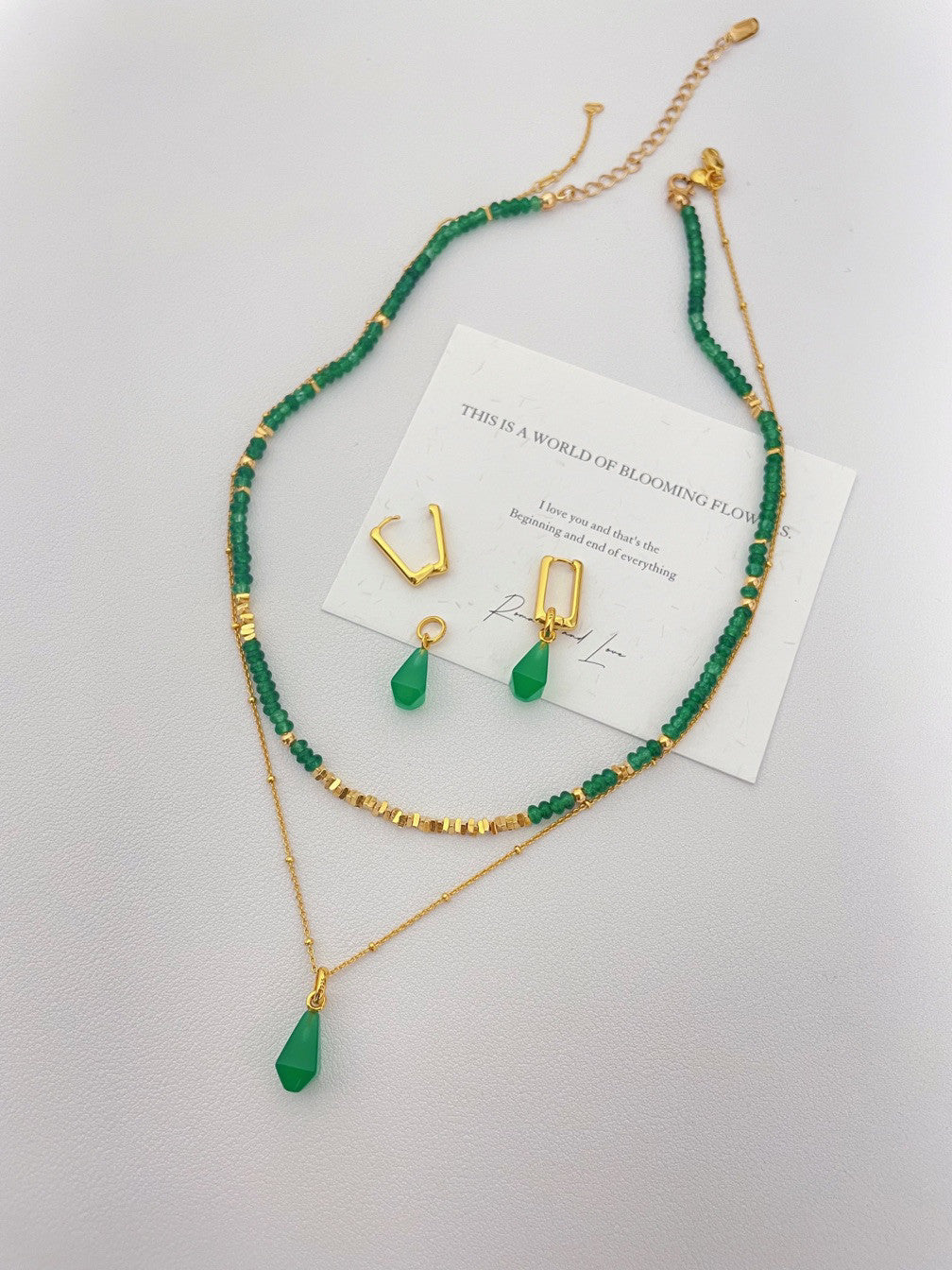 Emerald Glow: Green Agate Beaded Necklace